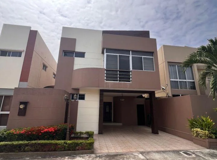 Se Vende Casa 4 Dorm. Belo Horizonte, Etapa Bonavista, Guayas — imagen 1