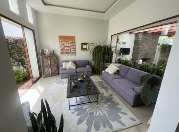 San Juan Bajo - Cumbaya Casa de Venta en Conjunto Exclusivo — imagen 3