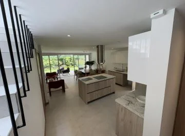 Puembo 214.27 m² en Venta Casa Dos Plantas con Jardin 3 Habitaciones — imagen 3
