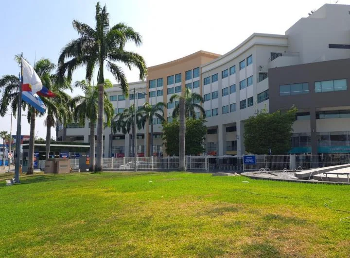 Departamento en Venta, Edificio Pacific Plaza Parque, Sans, Guayas — imagen 1