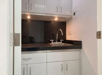 Venta Oficina 50 m², Av Amazonas, Sector La Mariscal — imagen 2