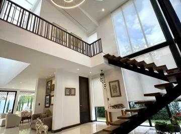 Mv - Sector de Tumbaco - Viña del Chiche, en Venta Casa de Lujo de 4d 630 m² Terreno 820 m² — imagen 2