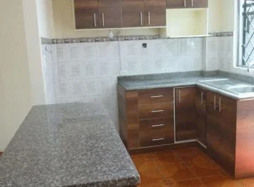Acogedora Casa en Venta. en El Conjunto Santa Catalina, en San José de Morán, Parroquia Calderón. Provincia de Pichincha — imagen 2