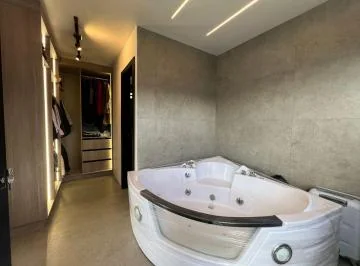 En Venta Casa Comercial, en Azogues - Javier Loyola — imagen 4