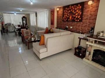 Casa en Venta en Conocoto – Más Espacio, Seguridad y Plusvalía - Precio $108,000 — imagen 3