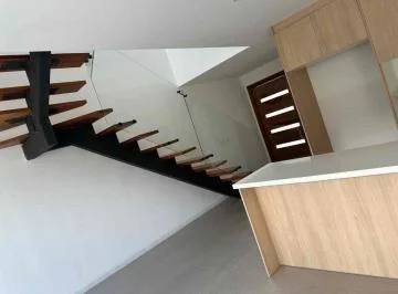 Alquiler de Casa con Excelente Ubicación en El Sector Cumbayá — imagen 4