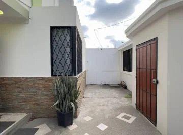 Casa de Venta en Manta Zona Norte Los Almendros, Manabí — imagen 3