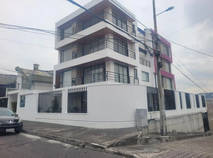 Vendo Departamento por Estrenar en La Quito Norte — imagen 1