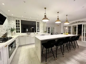 En Venta Casa de Lujo Dentro de Urbanización Cumbres del Valle — imagen 4
