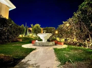 En Venta Casa de Lujo Dentro de Urbanización Cumbres del Valle — imagen 2