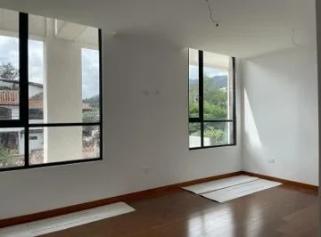 Mv - Sector San Juan de Cumbaya, en Venta Dpto a Estrenar 3d 129 m² Mas Jardin Propio — imagen 2