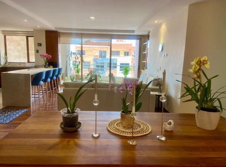 Departamento con Terraza. Sector Remigio Crespo, Azuay — imagen 1