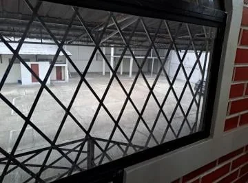 Alquiler Terreno y Local Frente Al Mercado Las Esclusas Sur Sans, Guayas — imagen 4