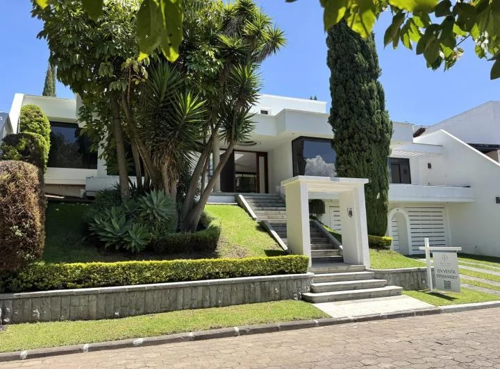 Cumbayá - Pillagua 1050 m² en Venta Casa Independiente 4 Habitaciones — imagen 1