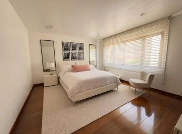 Hermosa Casa de 4 Dorm. de Venta Frente Al Rancho San Francisco! — imagen 3
