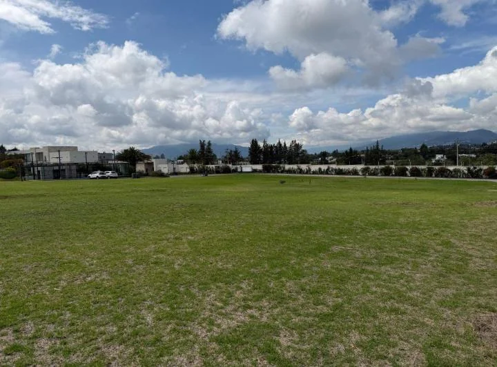 Puembo Espectacular Terreno Urbanización Privada — imagen 1