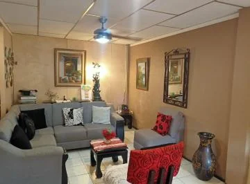 Casa de Venta en La Urbanización La Joya, Primeras Etapas, 3 Dorm.. Guayas — imagen 4