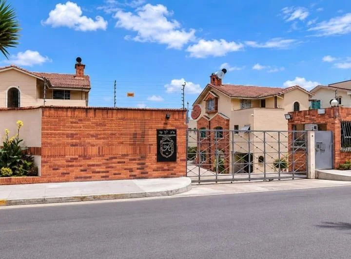 Sector Santa Lucia Casa en Venta — imagen 1
