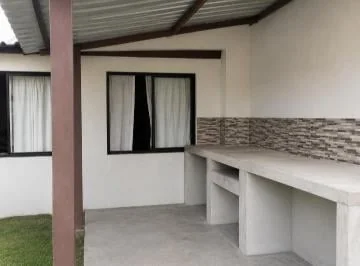 Propiedad Propiedad de Oportunidad con Casa Principal y Dos Suites en Machachi — imagen 4
