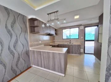 Vendo Hermosa Casa Muy Amplia en Llano Grande — imagen 2