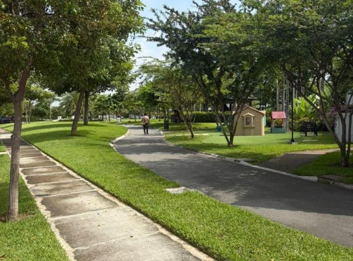 Samborondón Km 9 Jardines de Parque Magno Departamento de Estreno en Venta. Guayas — imagen 1