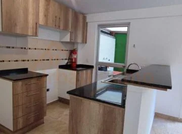 Hm/ Conocoto! Casa de 3 Plantas de 185 m² en Venta, 119.900 Usd! — imagen 3