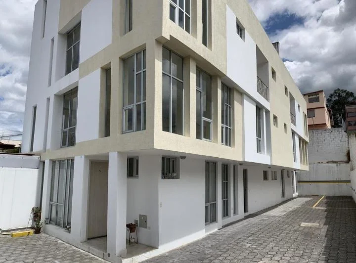 Venta Departamento con Dos Patios Privados — imagen 1