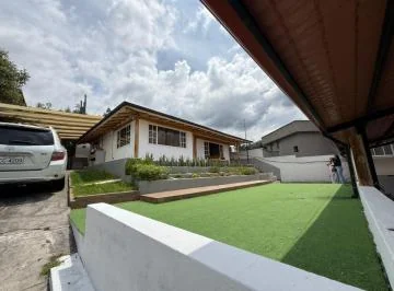 En Venta Dos Casas Independientes La Primavera Cumbayá Amplio Terreno y Alta Rentabilidad — imagen 4
