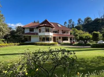 Casa con 5157 m² en Venta en Cumbayá, 3 Dorm. — imagen 5