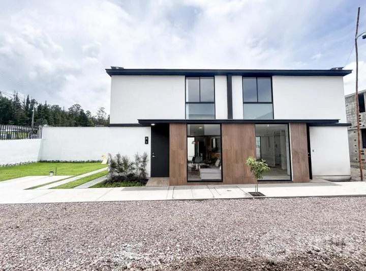 Venta de Casa – Sector Pifo – Cerca del Redondel Vía Papallacta — imagen 1