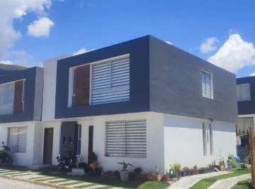 Fg - Casas Esquineras Amplias de 110 m² en Venta en Mitad del Mundo — imagen 4
