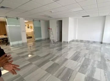 Oficina Comercial de 170 m² en Venta en Edificio Platinium, Guayas — imagen 4