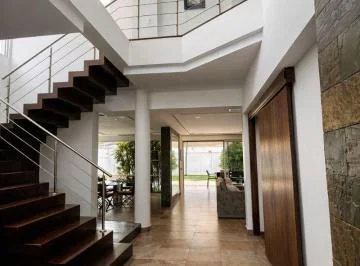 Casa en Venta | 4 Dorm. | Via Samborondon | con Piscina y Jardin | Urb. Rio Grande, Guayas — imagen 5