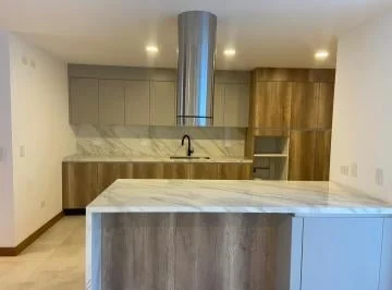 Casa en Urbanización, Sector Av Solano, Azuay — imagen 2
