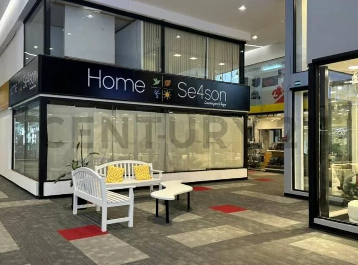 De Venta Local Comercial Duplex. El Bosque — imagen 1