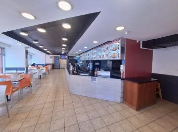 Venta Local Comercial Av 10 de Agosto y Riofrio. Esquina — imagen 2