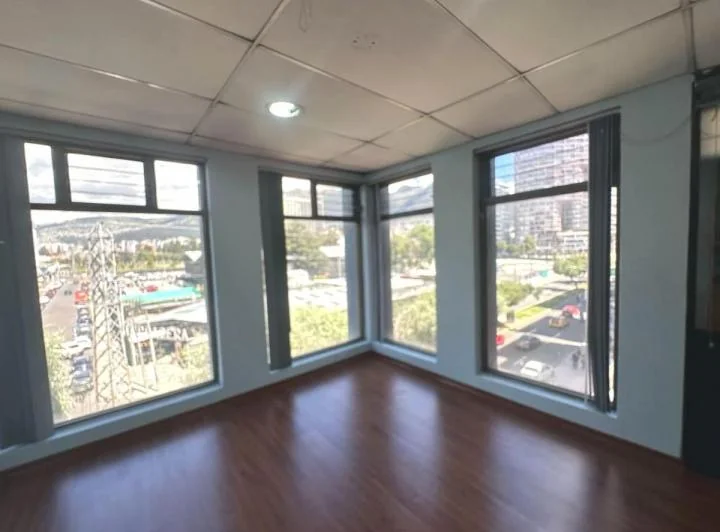 Oficina en Venta República y Pradera 146 m² con Divisiones — imagen 1