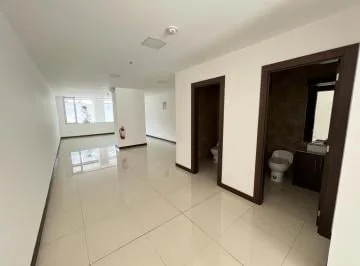 Renta Local a Estrenar Av 6 de Diciembre 92 m² — imagen 5