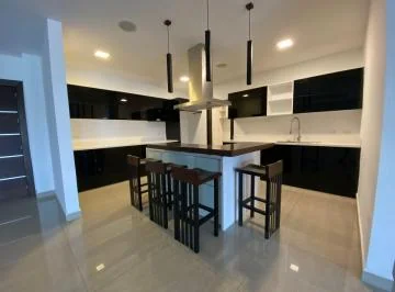 Hermoso y Amplio Departamento — imagen 4