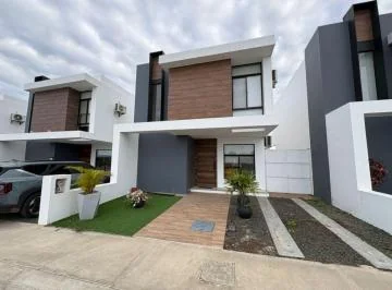 Casa de Venta en Manta Zona Sur Baru, Manabí — imagen 4