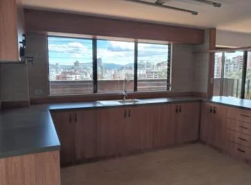 Departamento Pent House de Venta Sector Gonzalez Suarez — imagen 2