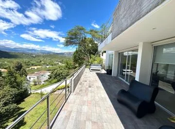 Cumbayá - Pillagua Casa en Venta 1000 m² 3 Habitaciones con Suite Independiente — imagen 2