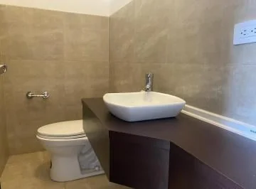 Casa en Venta 3 Dorm. Mas Servicio Santa Lucía Alta — imagen 3