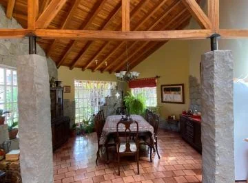 Casa en Venta, Rio Amarillo, Diseño Único, Azuay — imagen 5