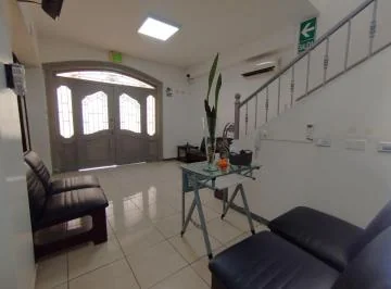 Venta Centro Médico de 3 Plantas con Consultorios y Quirófanos Kennedy Norte, Guayas — imagen 5