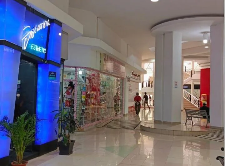 Vendo Local en El River Mall Junto a Importantes Cadenas Comerciales E Instituciones Públicas — imagen 1
