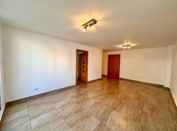 Carolina (Sector Colegio Benalcazar) - Departamento de Venta con Patio Privado — imagen 3