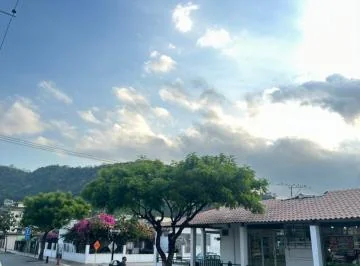 Remate Se Vende Casa Rentera Esquinera en Miraflores, Guayas — imagen 2