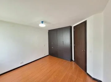 Casa de Venta, Los Chillos, La Armenia, Piscina, 3 Dorm. — imagen 3