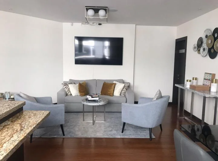 Venta Suite 85 m² Amoblada Monteserrin — imagen 1